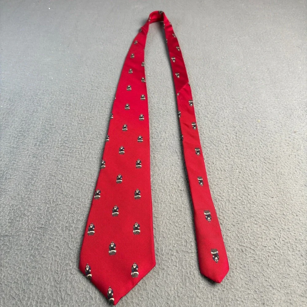 Pure Silk by Wembley Mens Red Christmas Santa Claus Chimney Silk Necktie Holiday